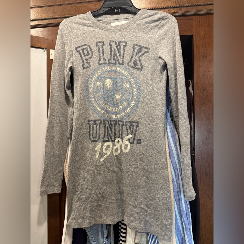 2007 y2k Victoria’s Secret PINK shirt